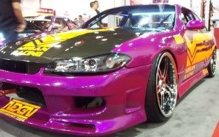 http://i253.photobucket.com/albums/hh46/rexmanches/SEMA%202010/101_3607.jpg