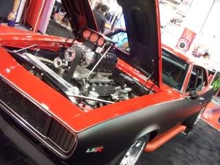 http://i253.photobucket.com/albums/hh46/rexmanches/SEMA%202010/101_3609.jpg