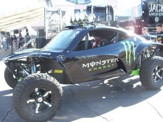 http://i253.photobucket.com/albums/hh46/rexmanches/SEMA%202010/101_3683.jpg