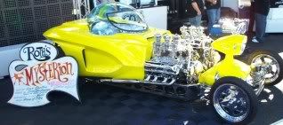 http://i253.photobucket.com/albums/hh46/rexmanches/SEMA%202010/101_3693.jpg