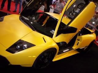 http://i253.photobucket.com/albums/hh46/rexmanches/SEMA%202010/101_3770.jpg