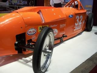 http://i253.photobucket.com/albums/hh46/rexmanches/SEMA%202010/101_3808.jpg