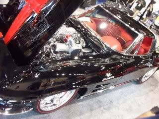 http://i253.photobucket.com/albums/hh46/rexmanches/SEMA%202010/101_3811.jpg