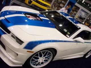 http://i253.photobucket.com/albums/hh46/rexmanches/SEMA%202010/101_3931.jpg