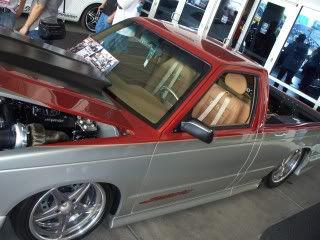 http://i253.photobucket.com/albums/hh46/rexmanches/SEMA%202010/101_3935.jpg