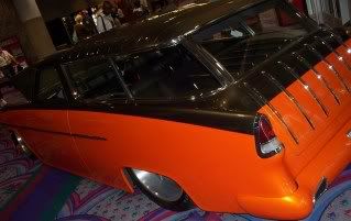 http://i253.photobucket.com/albums/hh46/rexmanches/SEMA%202010/101_3951.jpg