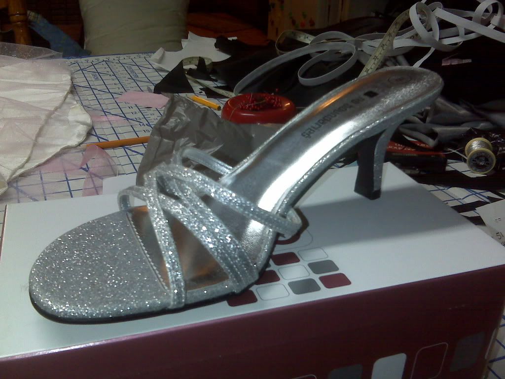 glitter-bridal-shoes