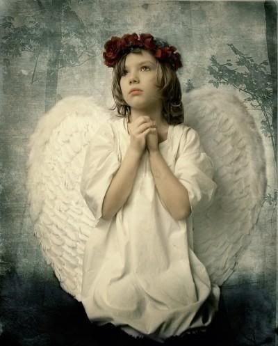 http://i253.photobucket.com/albums/hh50/marujita_011/angeles/angel-2.jpg?t=1247239370