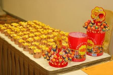 not forgetting the lollipops