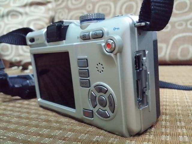 Body M4/3 Olympus EPL1 - 2