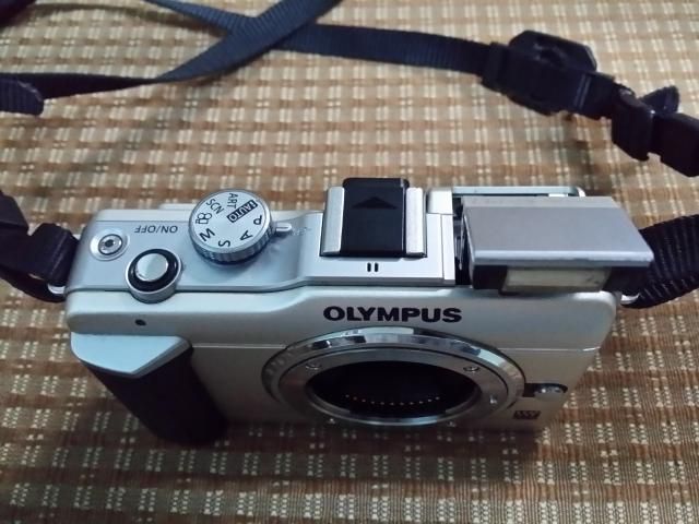 Body M4/3 Olympus EPL1 - 3