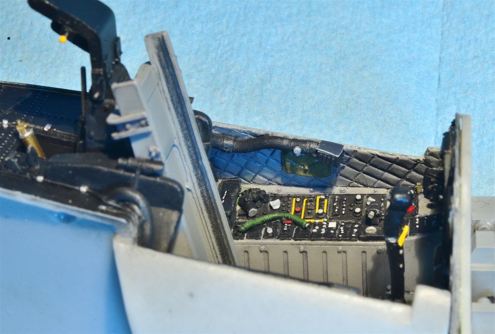 Cockpit15.jpg