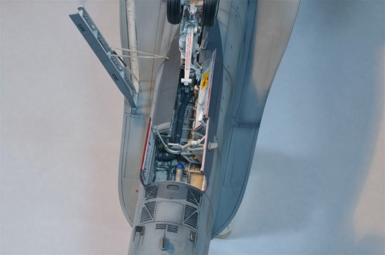 CF-18B-15-1.jpg
