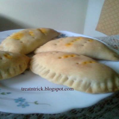 Baked Vegetable Puff Recipe  @ treatntrick.blogspot.com