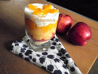 Fruity Bread Trifle Recipe @ treatntrick.blogspot.com