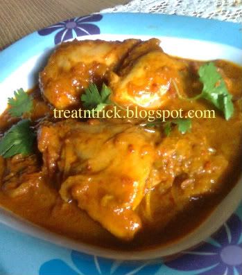 Bombay Curry Chicken Recipe @ treatntrick.blogspot.com