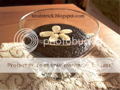 Chocolate Semolina Pudding Recipe @ treatntrick.blogspot.com