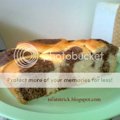 Photobucket Chocolate Marble Bread Recipe @ treatntrick.blogspot.com