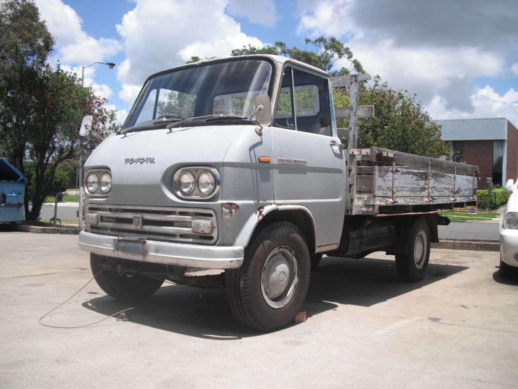 1966 RK171 Toyota Dyna 2 ton Truck - Japanese Nostalgic Car