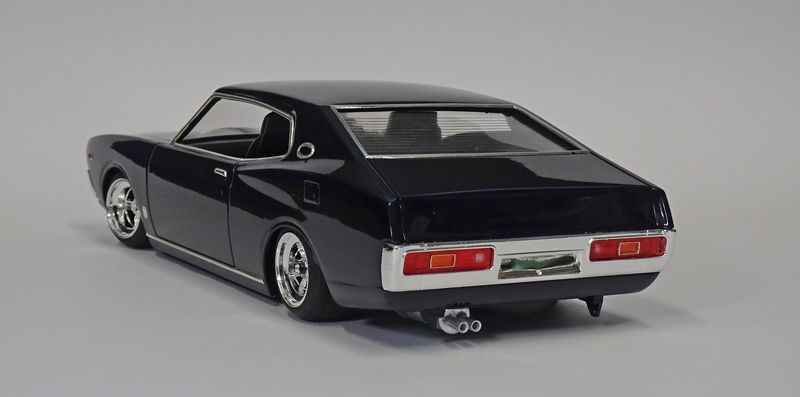 Nissan%20Laurel%20b.jpg