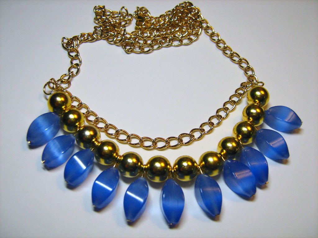 sapphire cat's eye drop bead and gold necklace